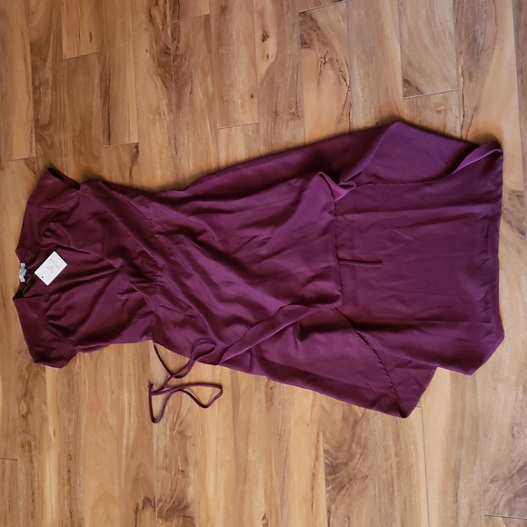 NWT Guess Jeans silky wrap dress tie waist burgandy - Picture 1 of 2